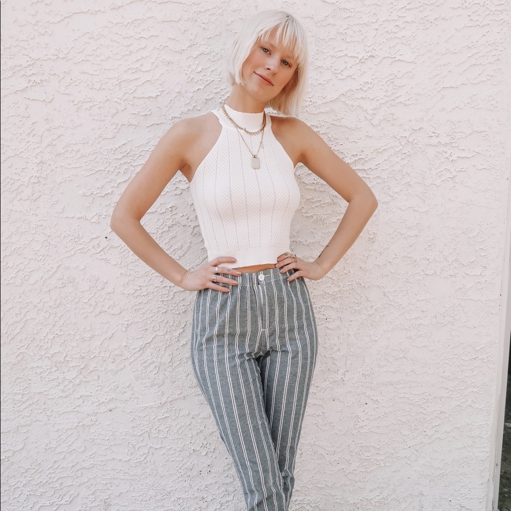 Poolside Tank - Picture 5 of 5